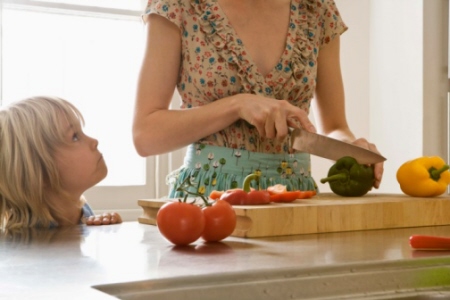 7 Healthy Gift Ideas for Your Mom This Mother's Day